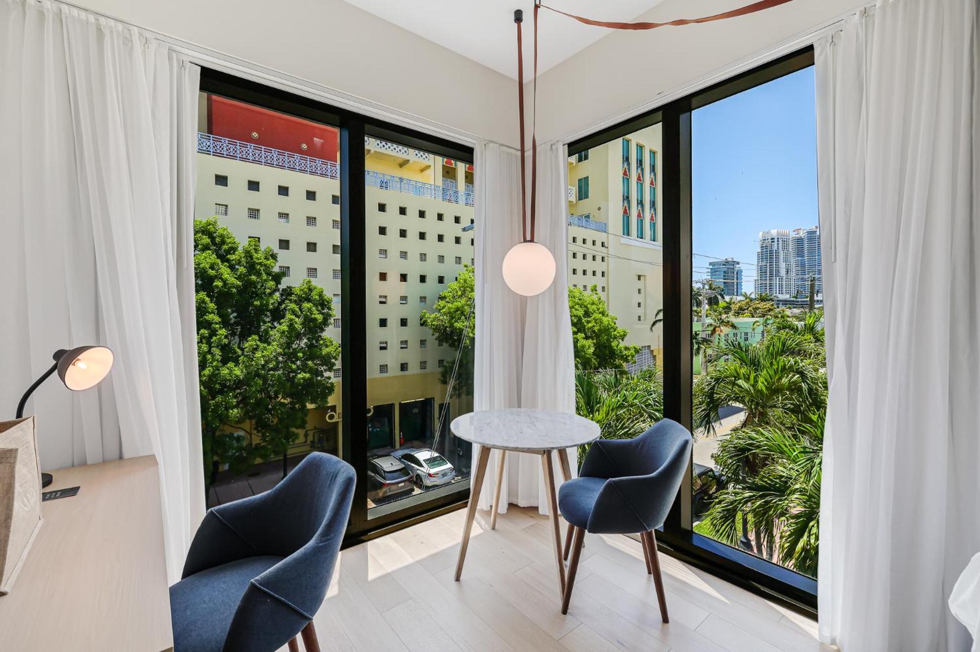 The March Hotel Miami Beach Exterior photo